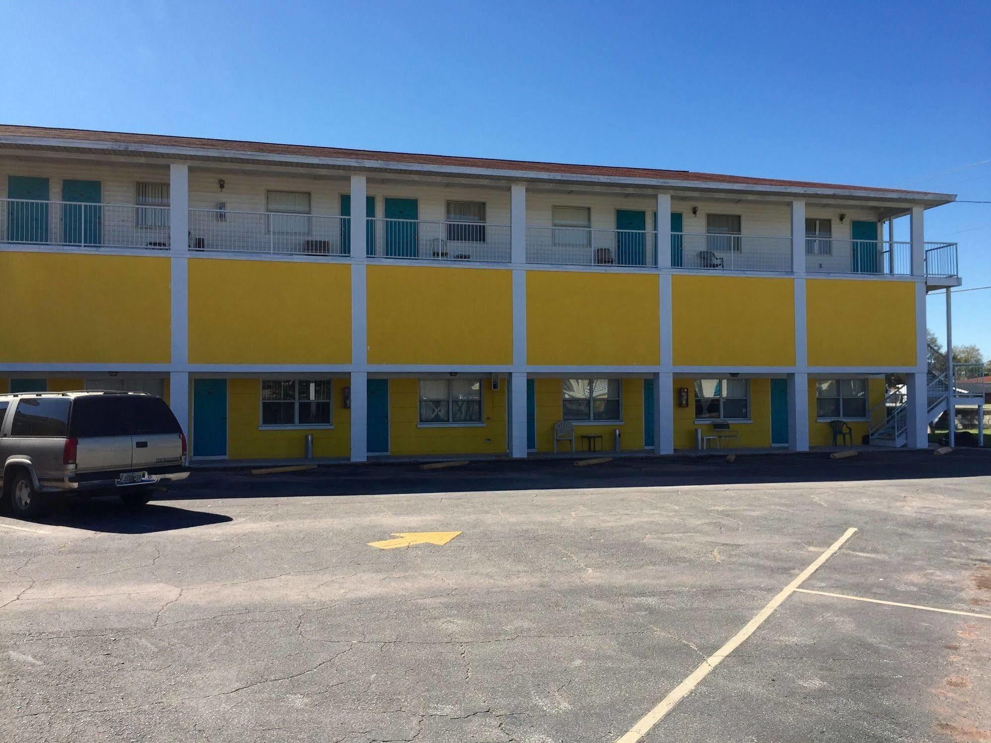Economy Suites Cypress Gardens Εξωτερικό φωτογραφία