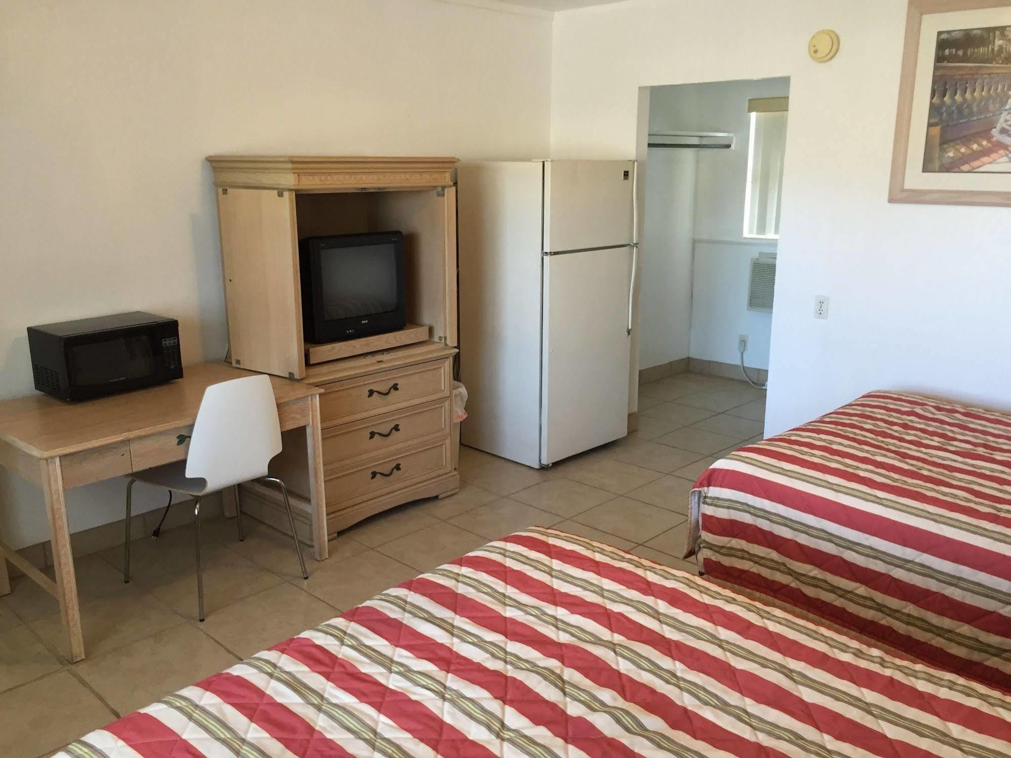 Economy Suites Cypress Gardens Εξωτερικό φωτογραφία