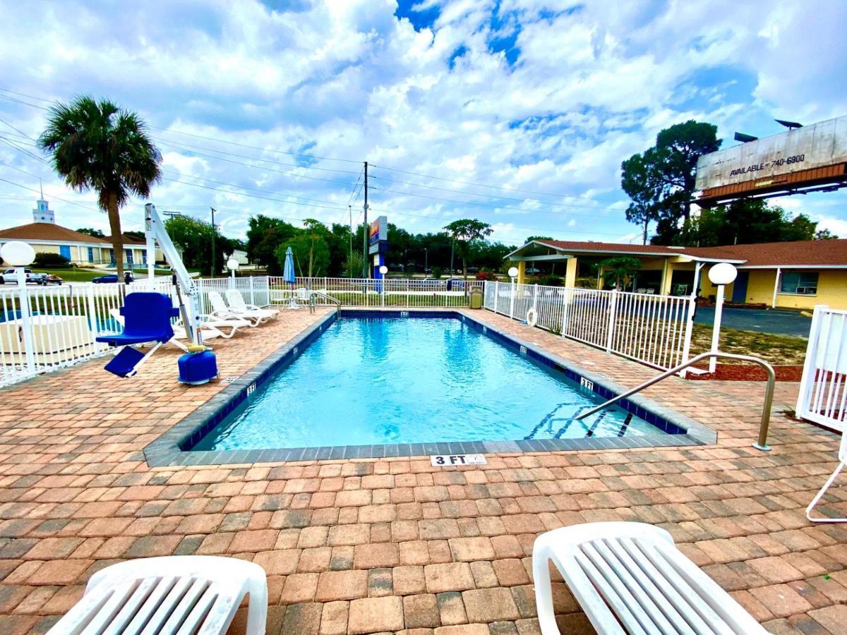 Economy Suites Cypress Gardens Εξωτερικό φωτογραφία