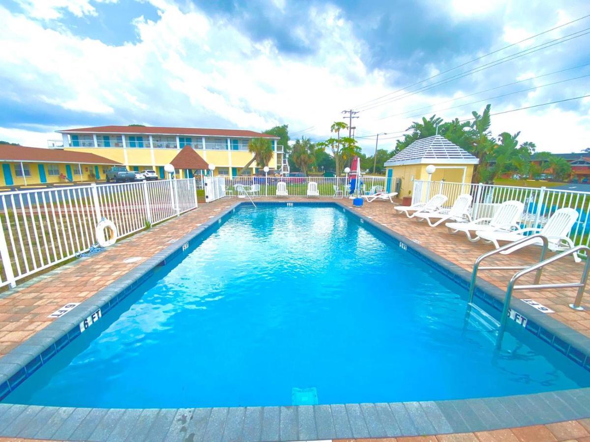 Economy Suites Cypress Gardens Εξωτερικό φωτογραφία